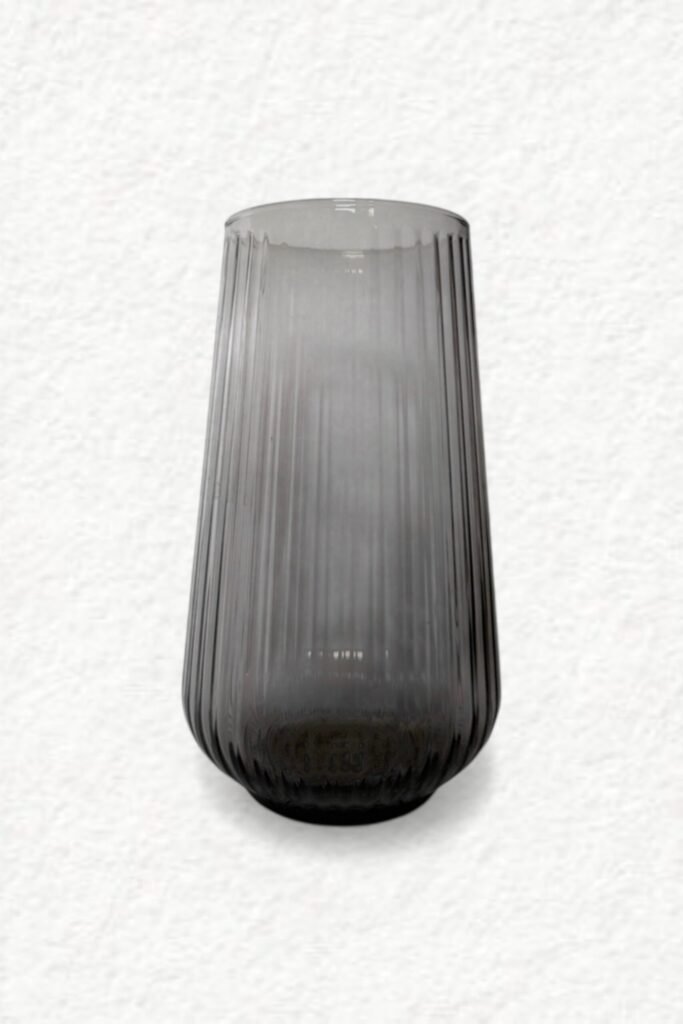 Vase - Glas grau geriffelt (H19 x 10 x 8 cm)